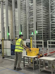 戰(zhàn)馬CTU料箱貨架:東南亞項(xiàng)目